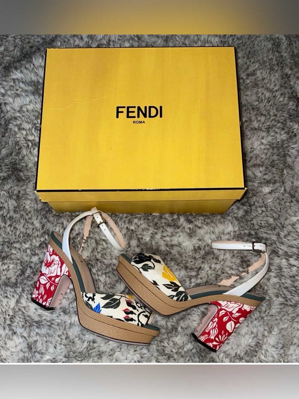 Women’s Fendi platform heels size 38.5